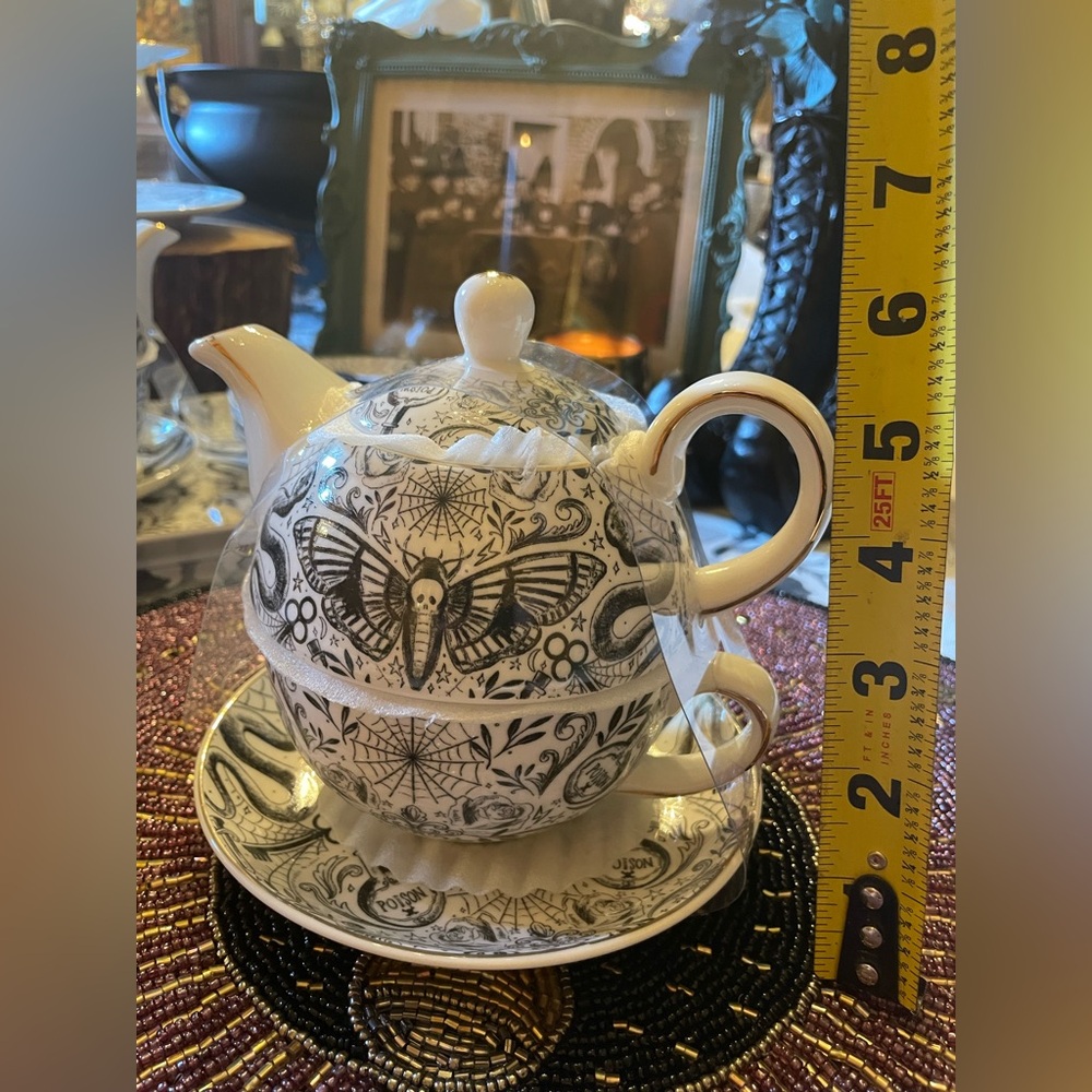 GRACE TEAWARE NEW Gothic Tea For 1 With Skulls And Moth Design Teapot/Teacup Set - Picture 15 of 16